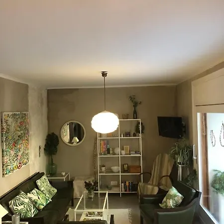 Montserrat Apartment *